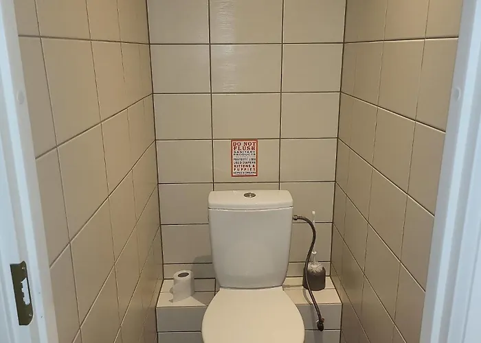 Bright & Peaceful Near Old Town *